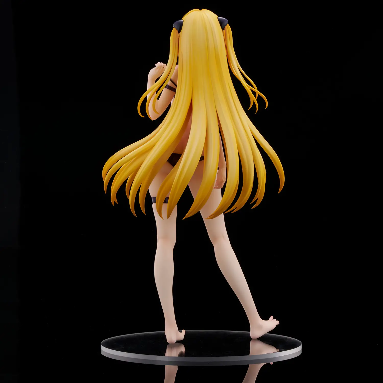 Figurine Golden Darkness Ver. Swimsuit de To LOVEru Darkness par Union Creative